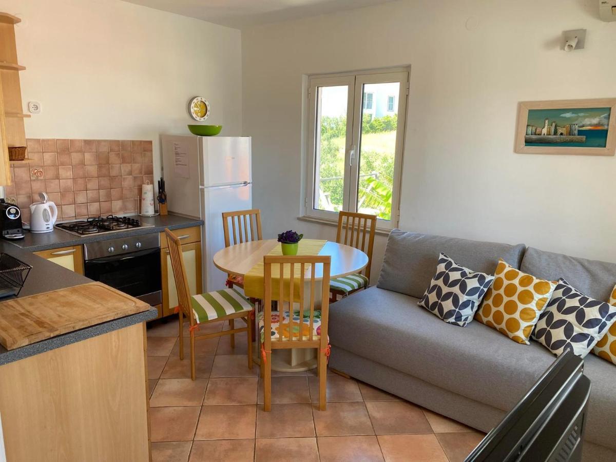 Terrace Apartment Χβαρ Εξωτερικό φωτογραφία